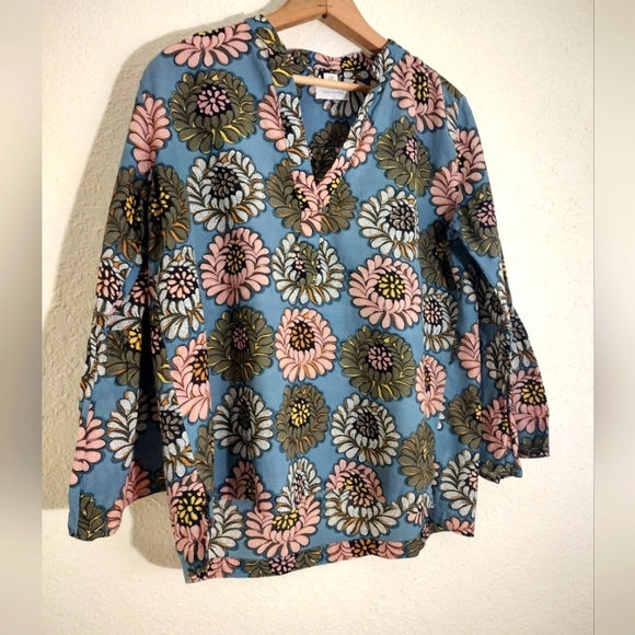 Ann Taylor Loft The Softened Floral Long Bell Sleeve V-Neck Top - Picture 3 of 7